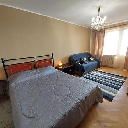 Квартири Біля Метро Лівобережна Та Дарниця 基輔 外观 照片